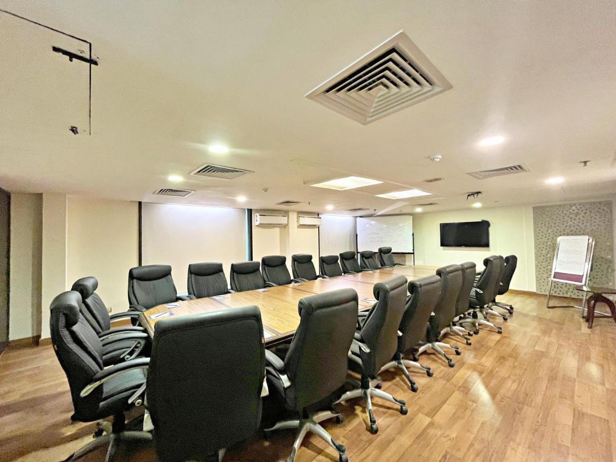 The Grand Orion - Kailash Colony New Delhi Bagian luar foto