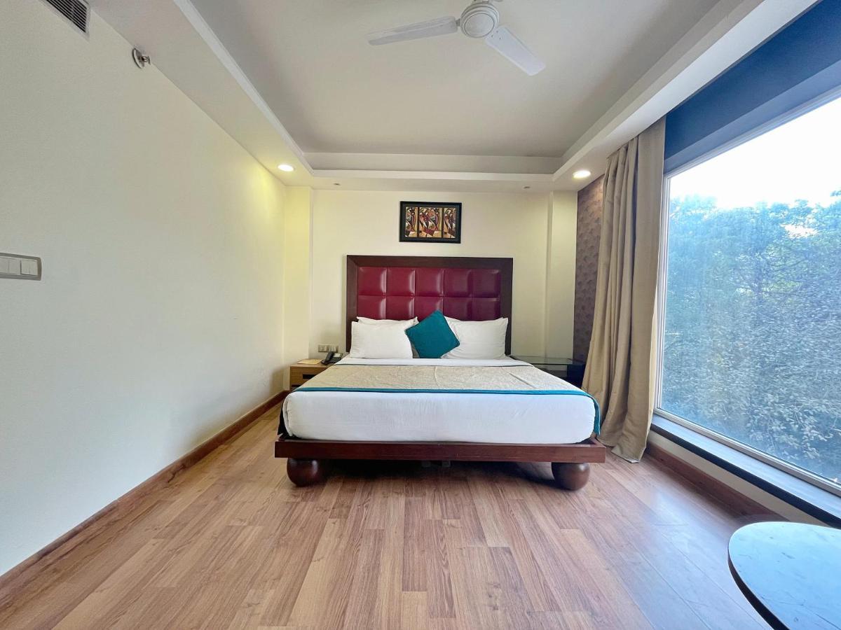 The Grand Orion - Kailash Colony New Delhi Bagian luar foto