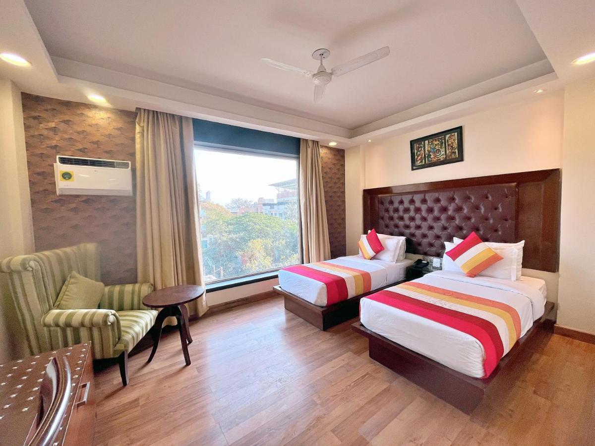 The Grand Orion - Kailash Colony New Delhi Bagian luar foto