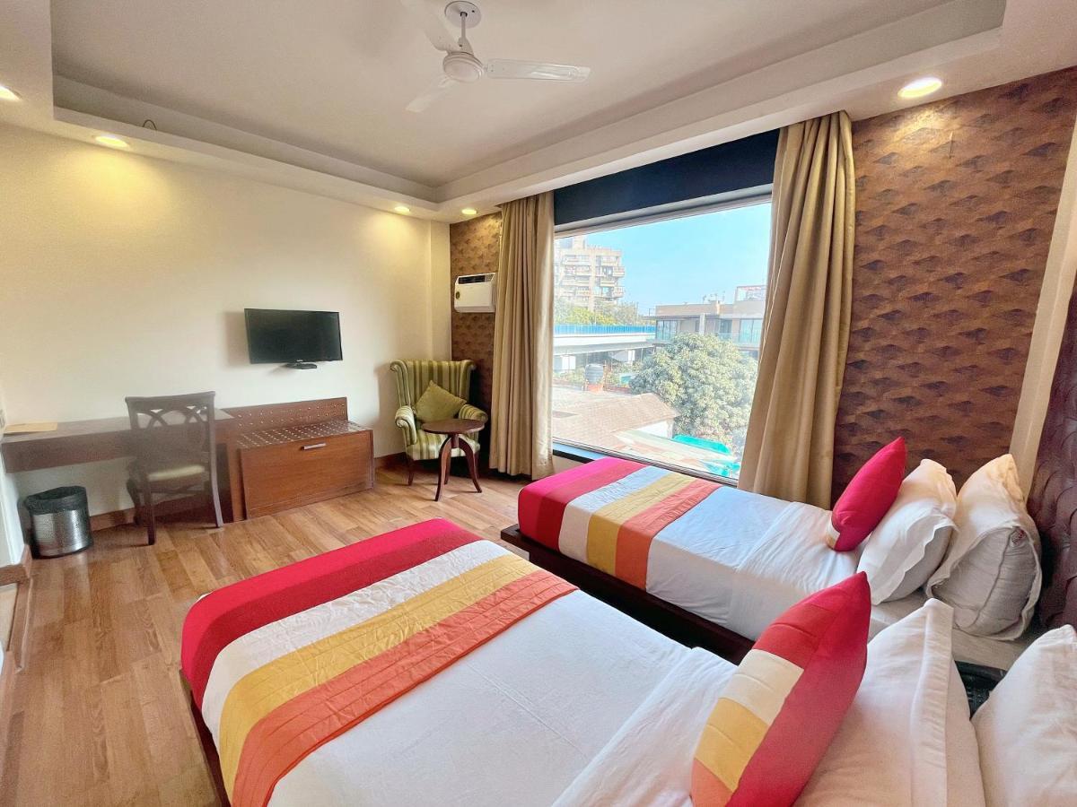 The Grand Orion - Kailash Colony New Delhi Bagian luar foto