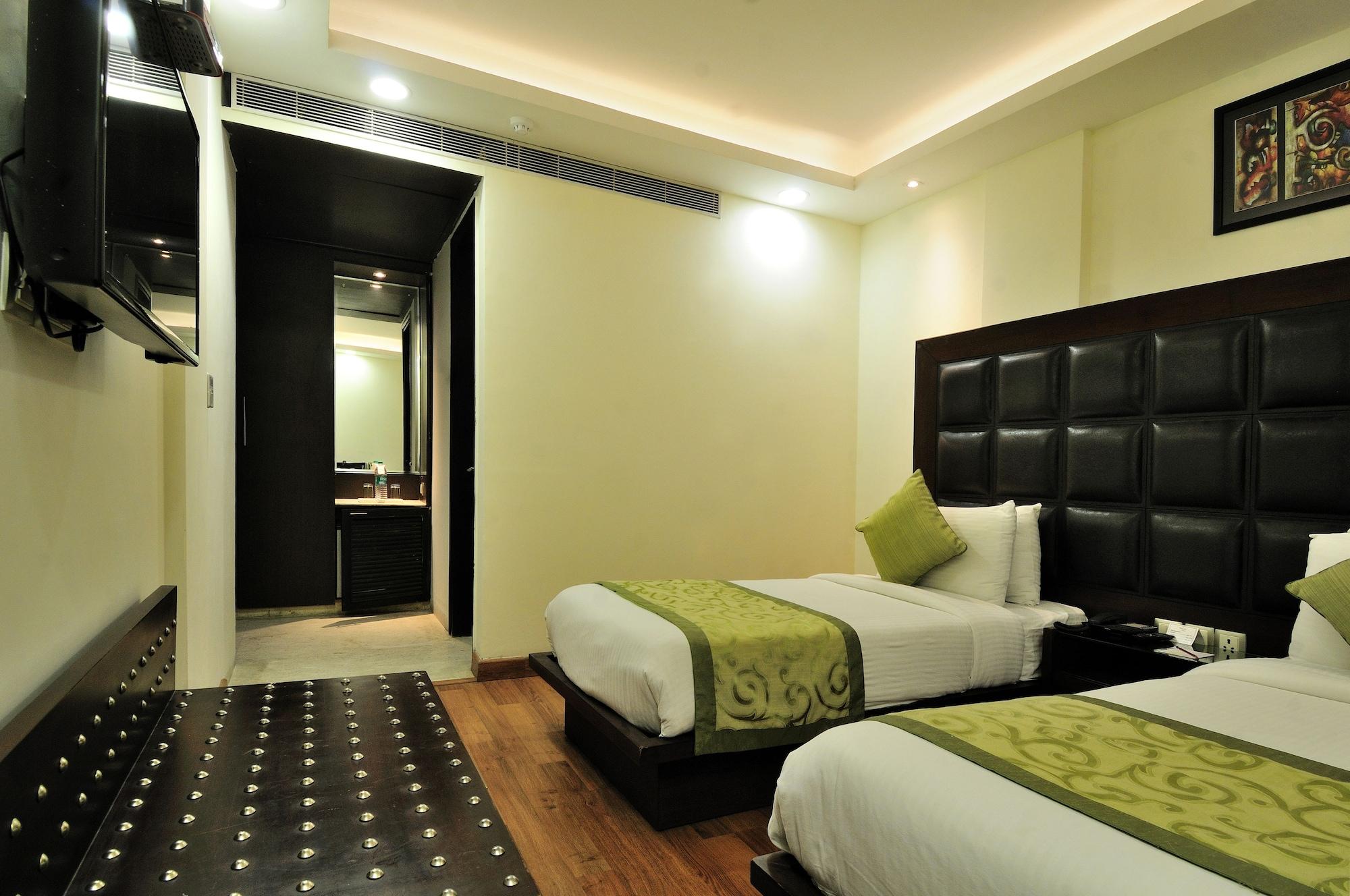 The Grand Orion - Kailash Colony New Delhi Bagian luar foto