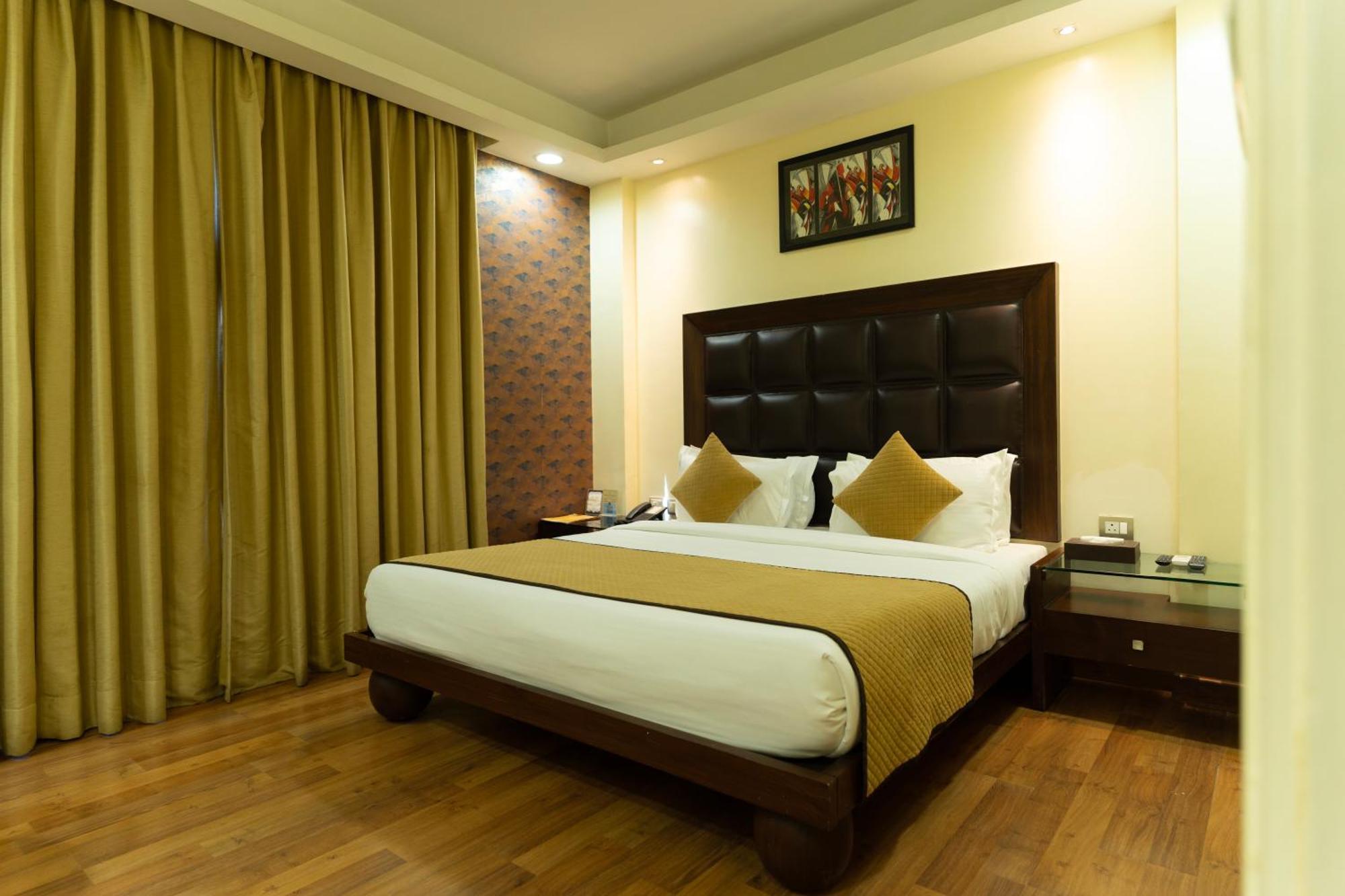 The Grand Orion - Kailash Colony New Delhi Bagian luar foto