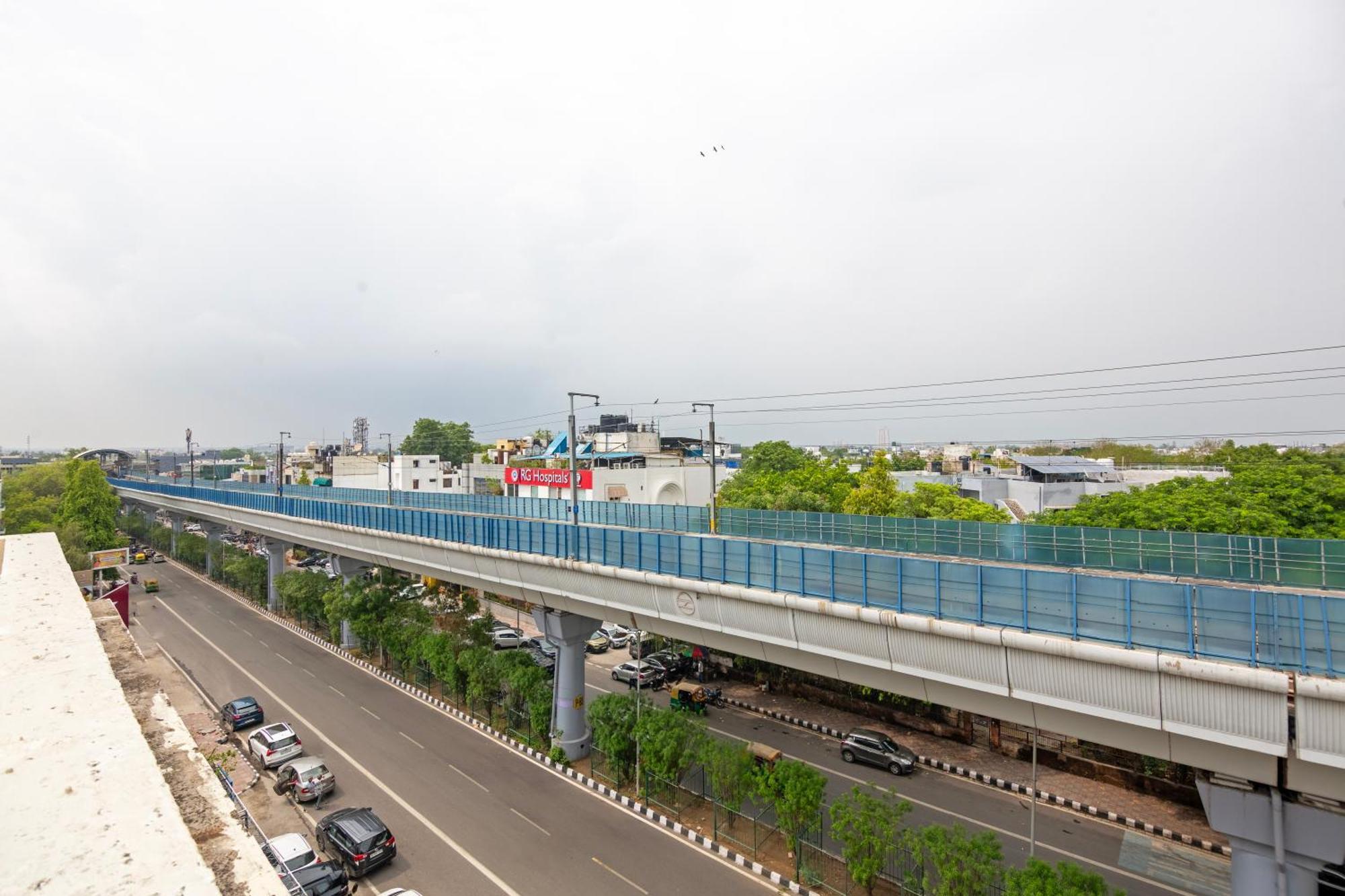 The Grand Orion - Kailash Colony New Delhi Bagian luar foto
