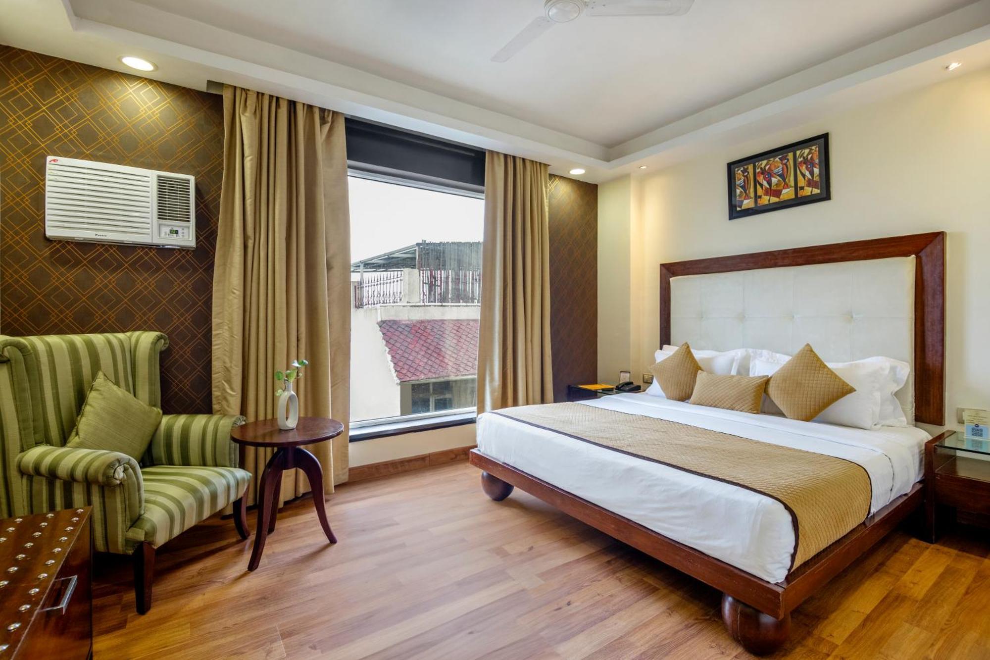 The Grand Orion - Kailash Colony New Delhi Bagian luar foto