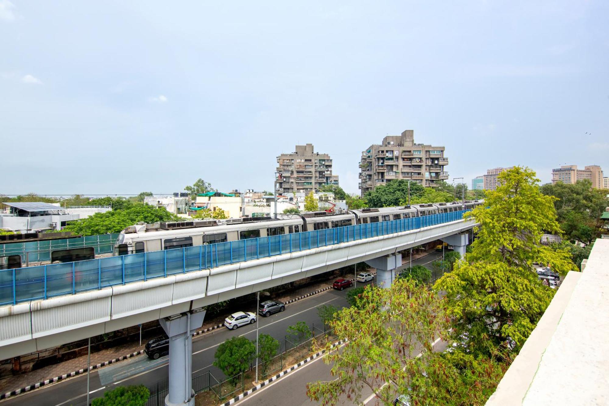 The Grand Orion - Kailash Colony New Delhi Bagian luar foto