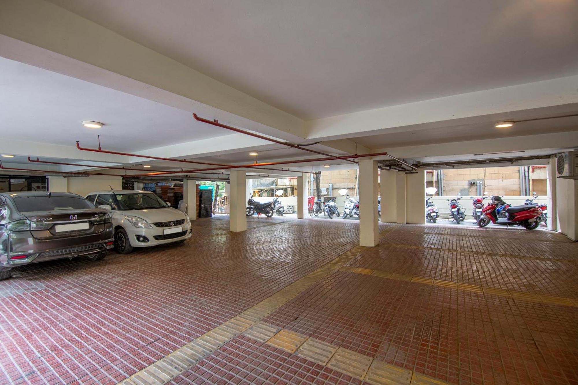 The Grand Orion - Kailash Colony New Delhi Bagian luar foto