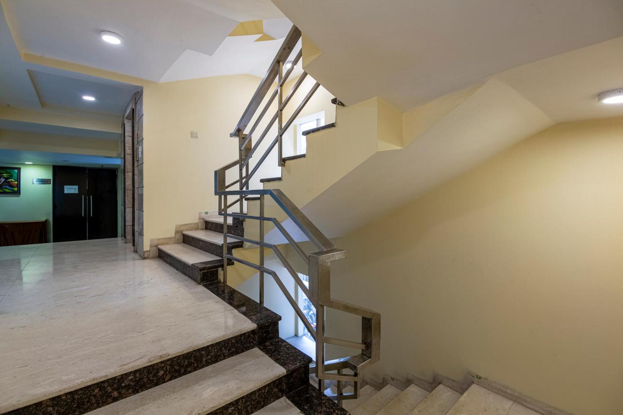 The Grand Orion - Kailash Colony New Delhi Bagian luar foto
